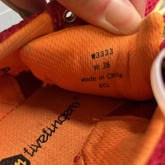 Vibrant 5 finger shoes - Picture 5 of 6